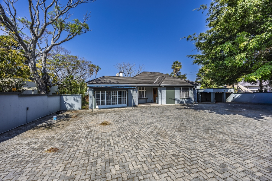8 Bedroom Property for Sale in Vincent Eastern Cape